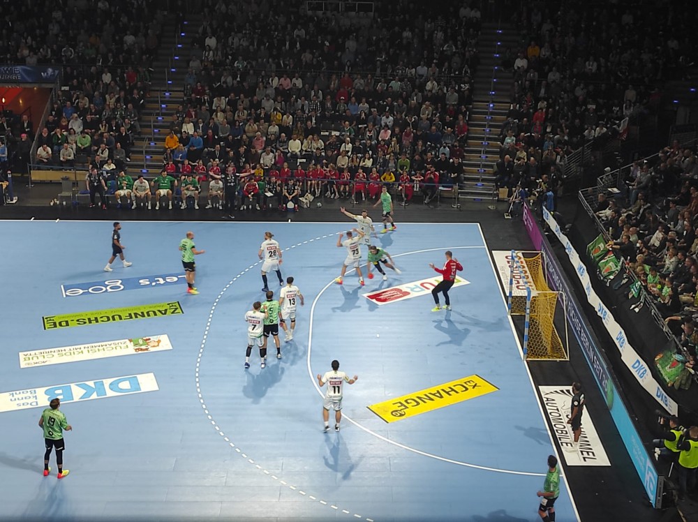 ede9aaac 25d2 4183 80c2 53a87618d8f2